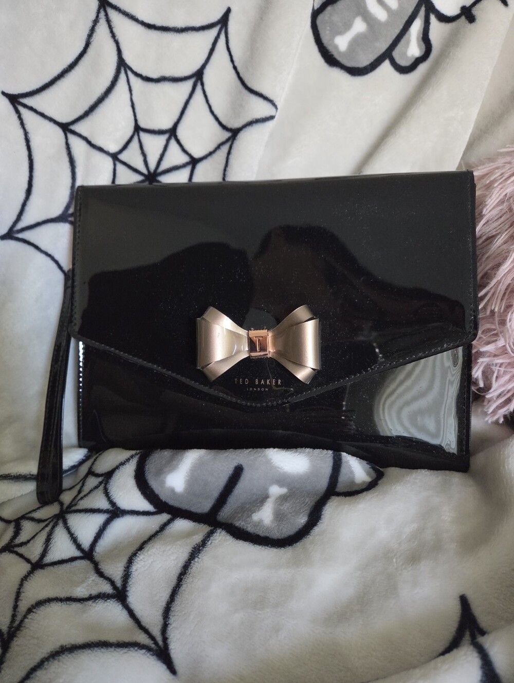 Elegant TED BAKER Wristlet Patent Purse